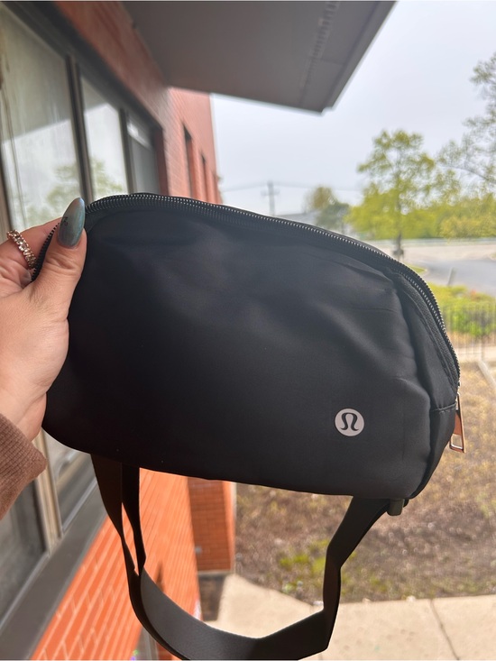 lululemon athletica Other - lululemon athletica Black Waist Bag